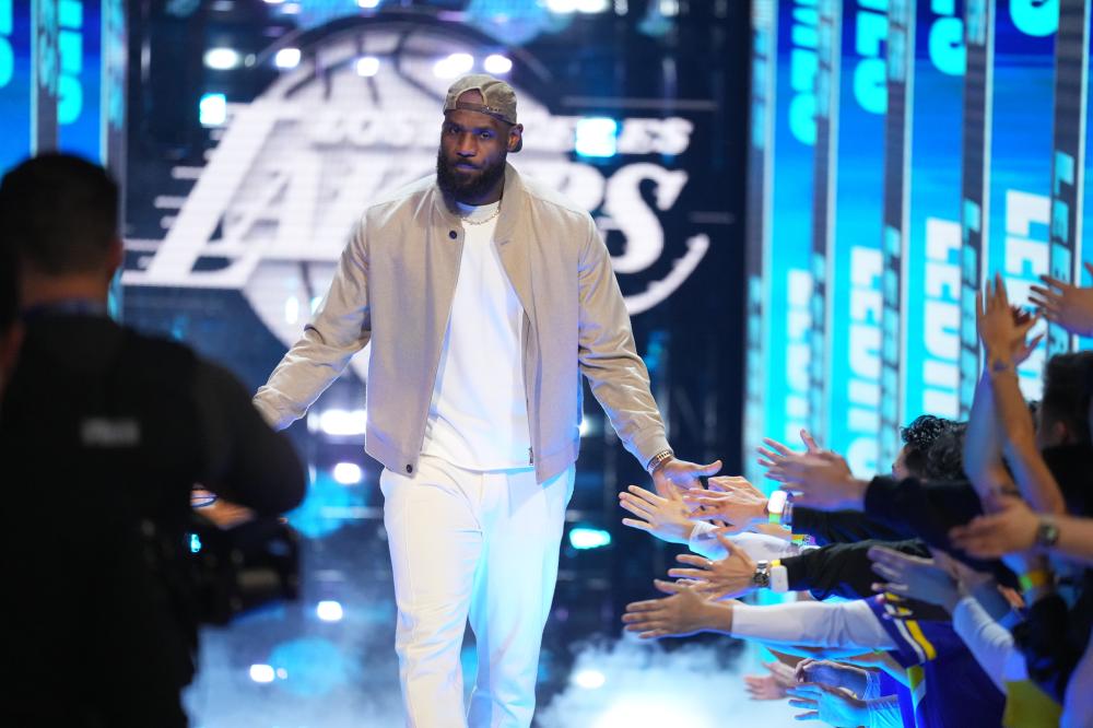 还必须依赖 还必须依赖