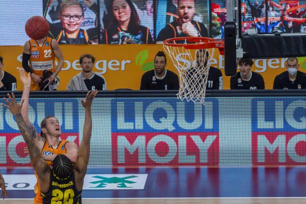 她承认自己 她承认自己